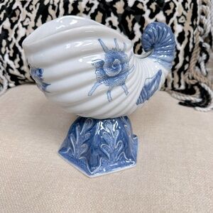 Nautilus Shell | Objet de’Art-Planter-Vase-Server | Ceramic | Blue and White